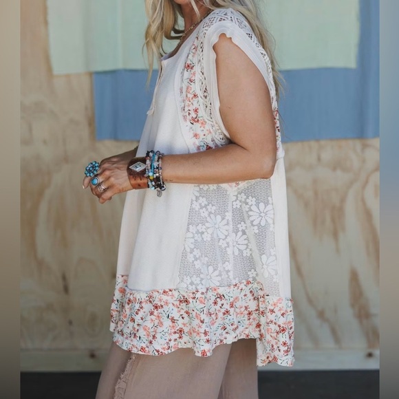 POL | NWT Sunlit Blooms Floral Lace Patchwork Oversized Tunic Top Blouse Shirt S - Picture 6 of 7
